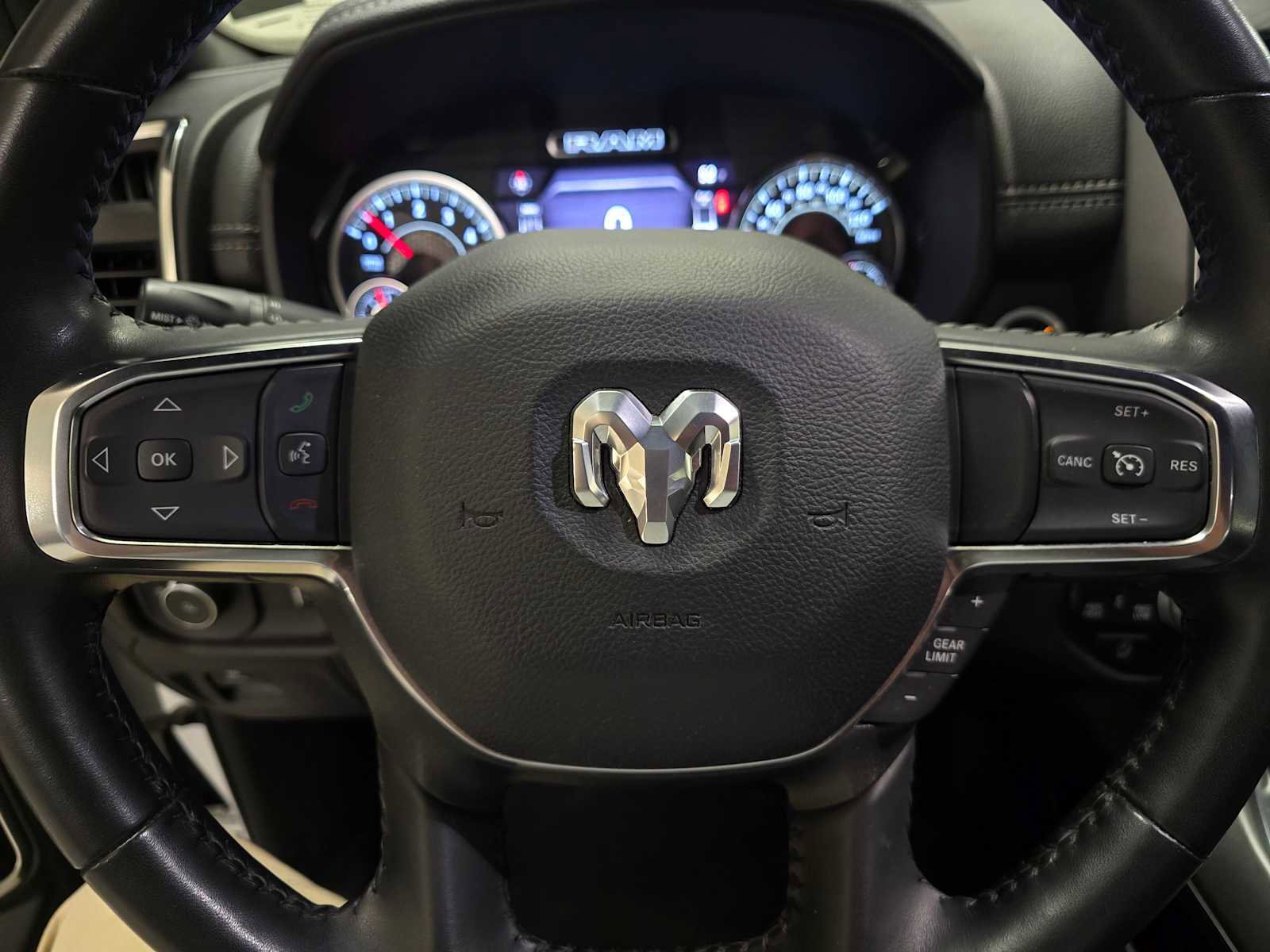 Used 2024 RAM 1500 Laramie image 26