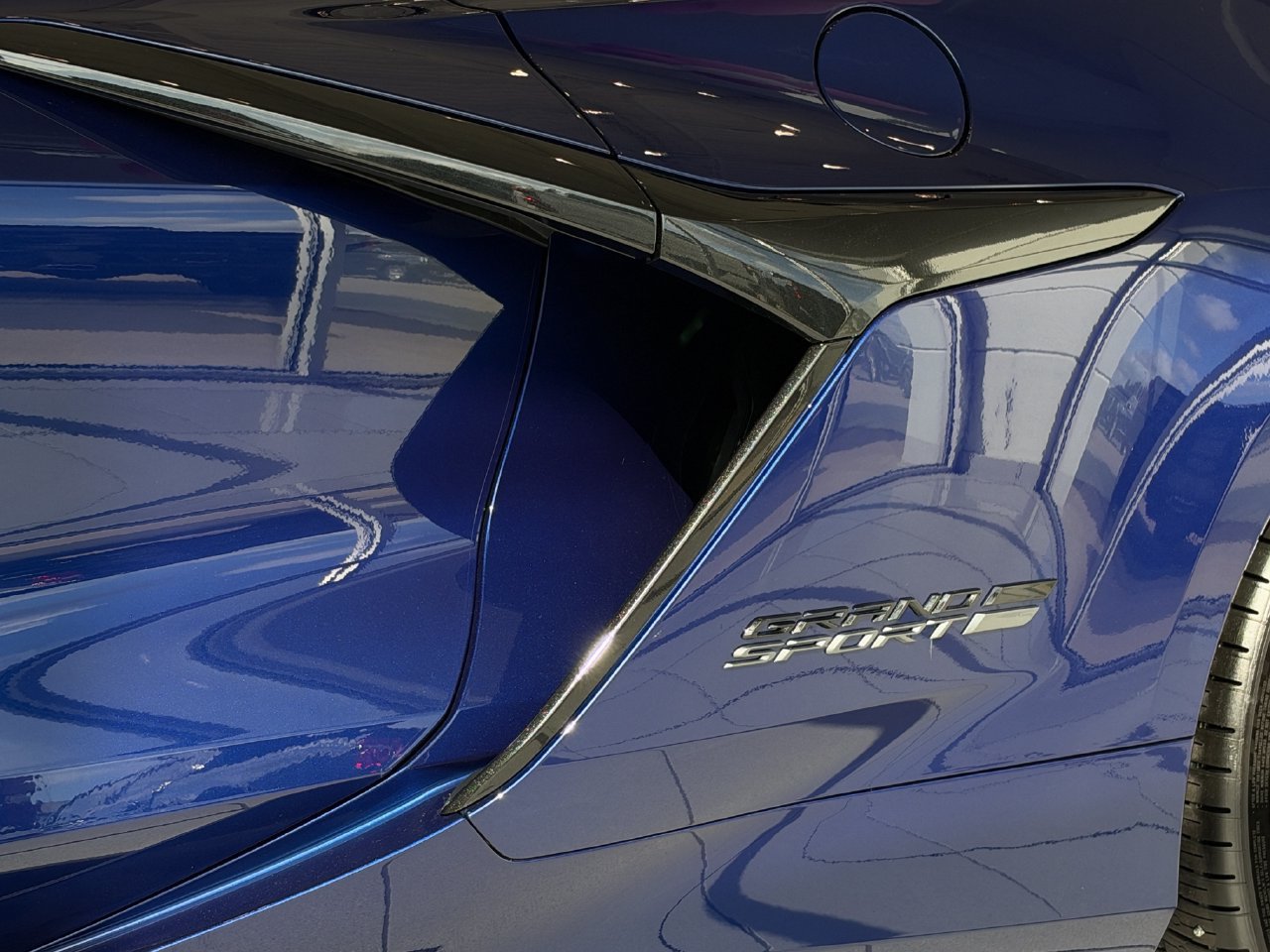 New 2027 Chevrolet Corvette Grand Sport w/ Stealth Interior Trim Package RWD image 8