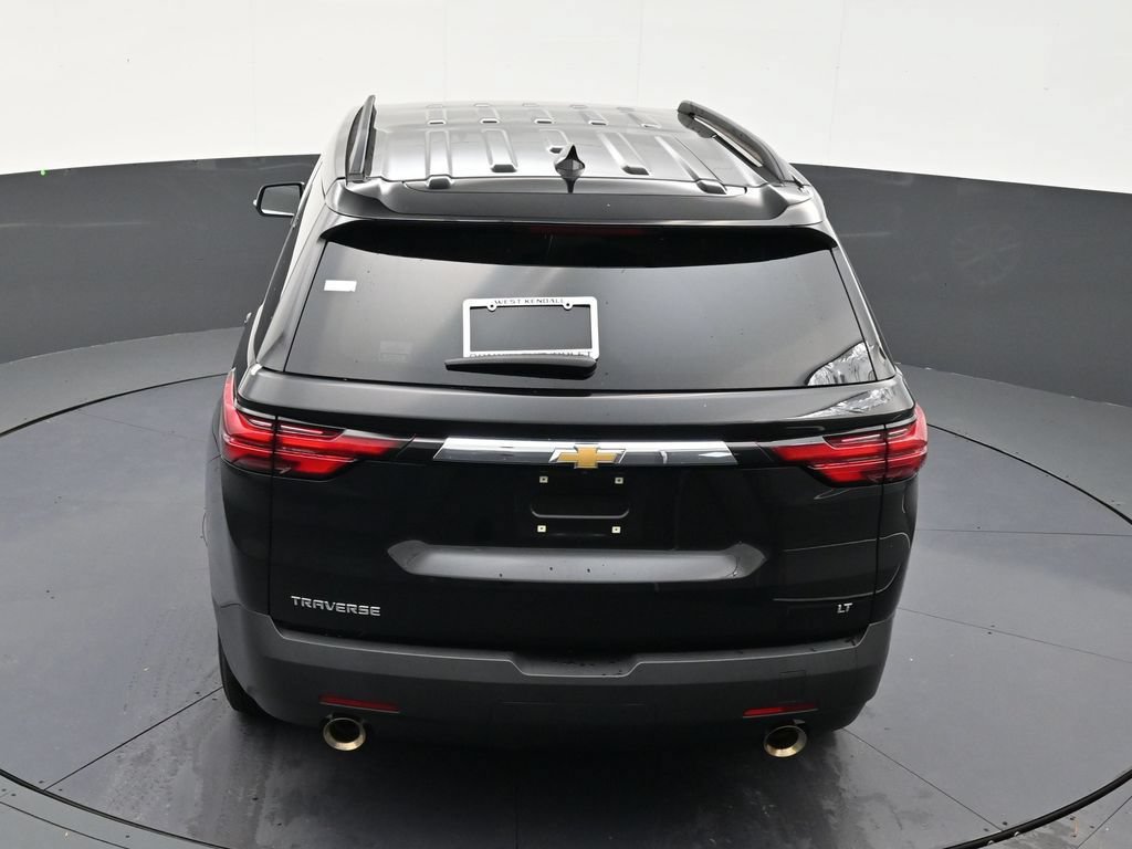 Used 2023 Chevrolet Traverse LT FWD image 12