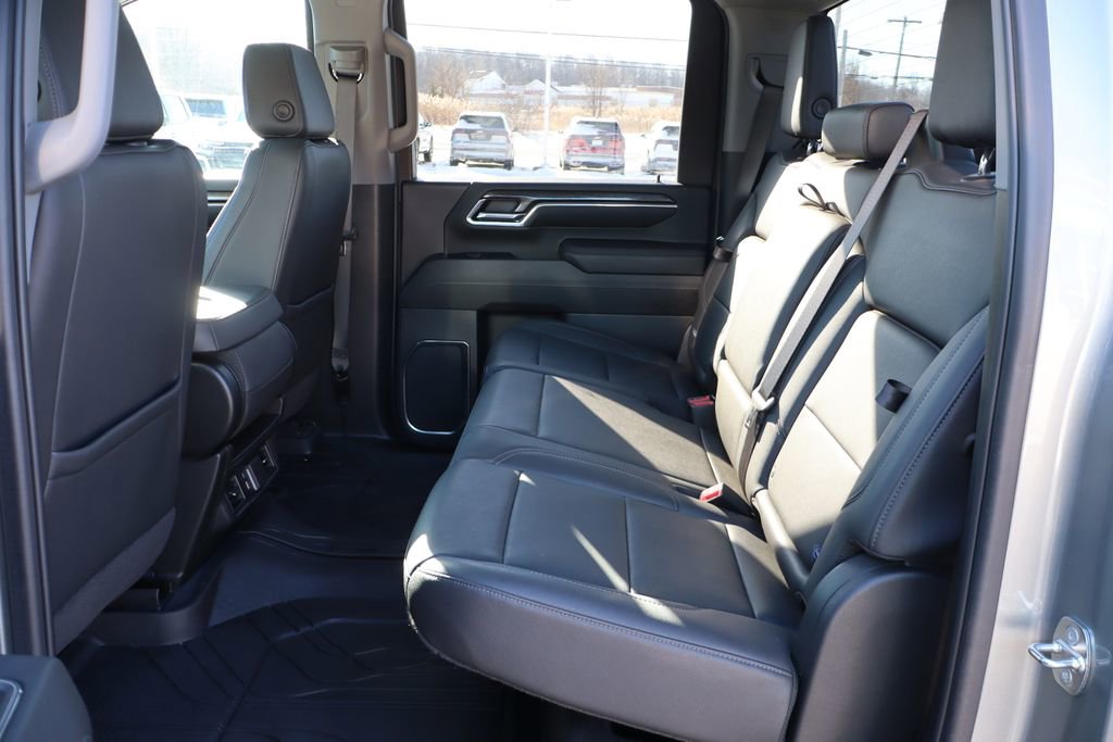 Used 2024 Chevrolet Silverado 3500 LTZ image 43