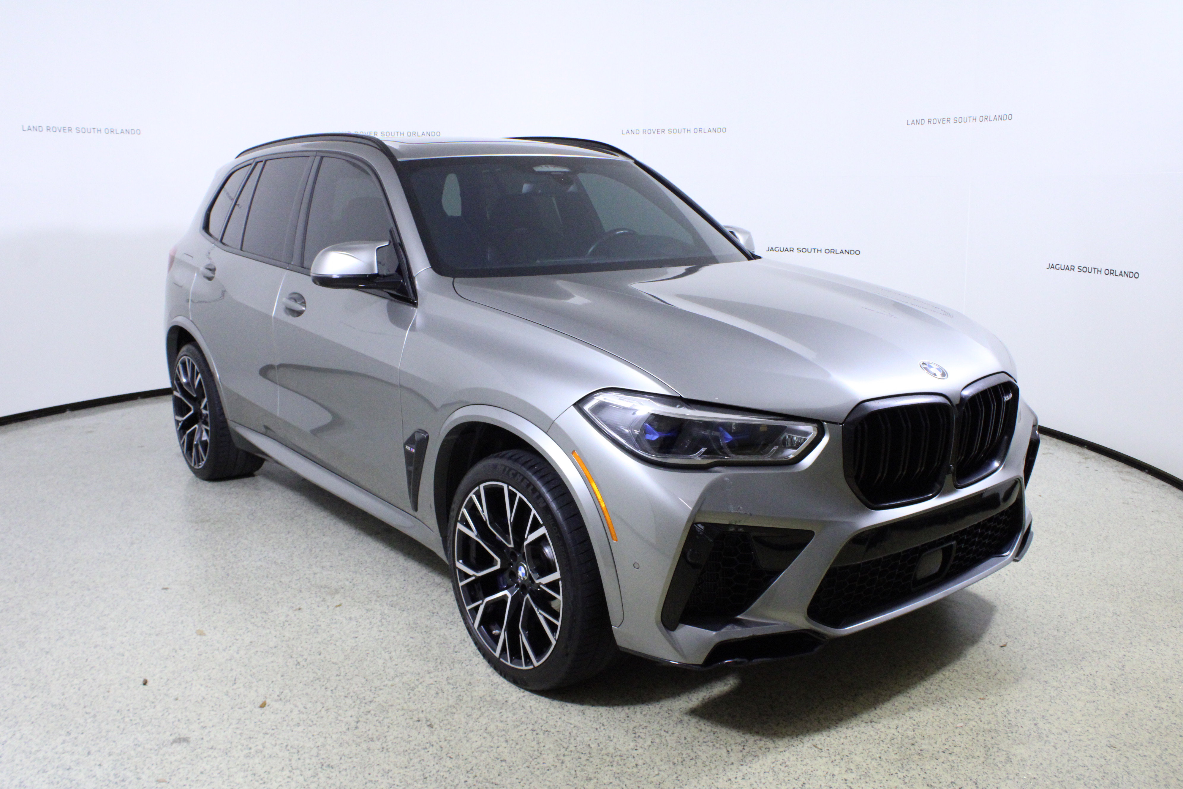 Used 2022 BMW X5 M w/ Executive Package image 3