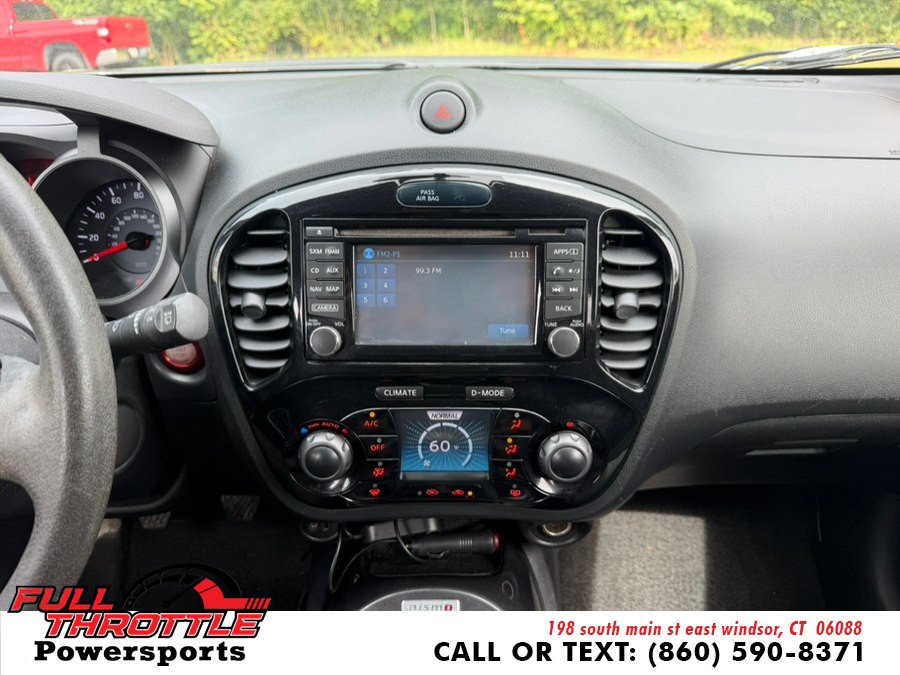 Used 2015 Nissan Juke NISMO FWD image 24