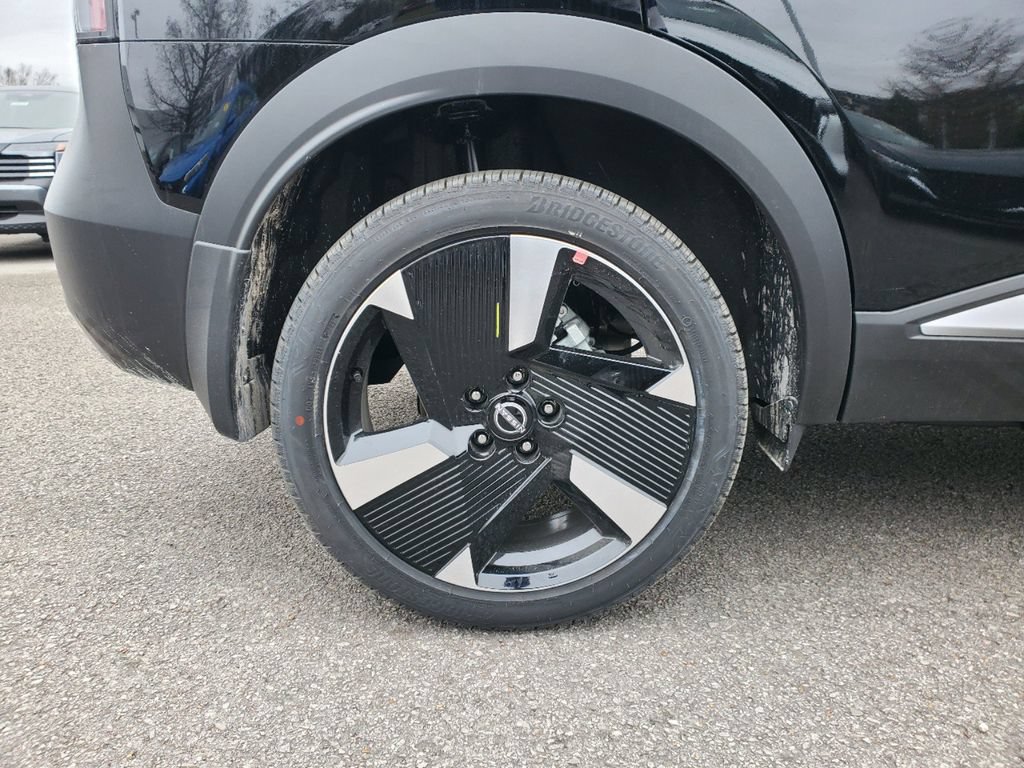 New 2026 Nissan Kicks SR w/ Cold Weather Package AWD/4WD image 5