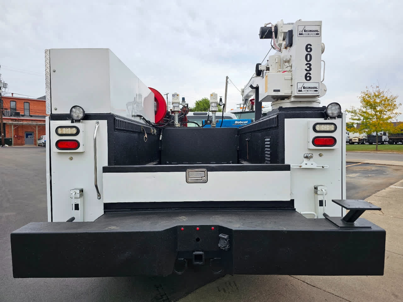 Used 2016 Ford F550 4x4 Regular Cab Super Duty image 15