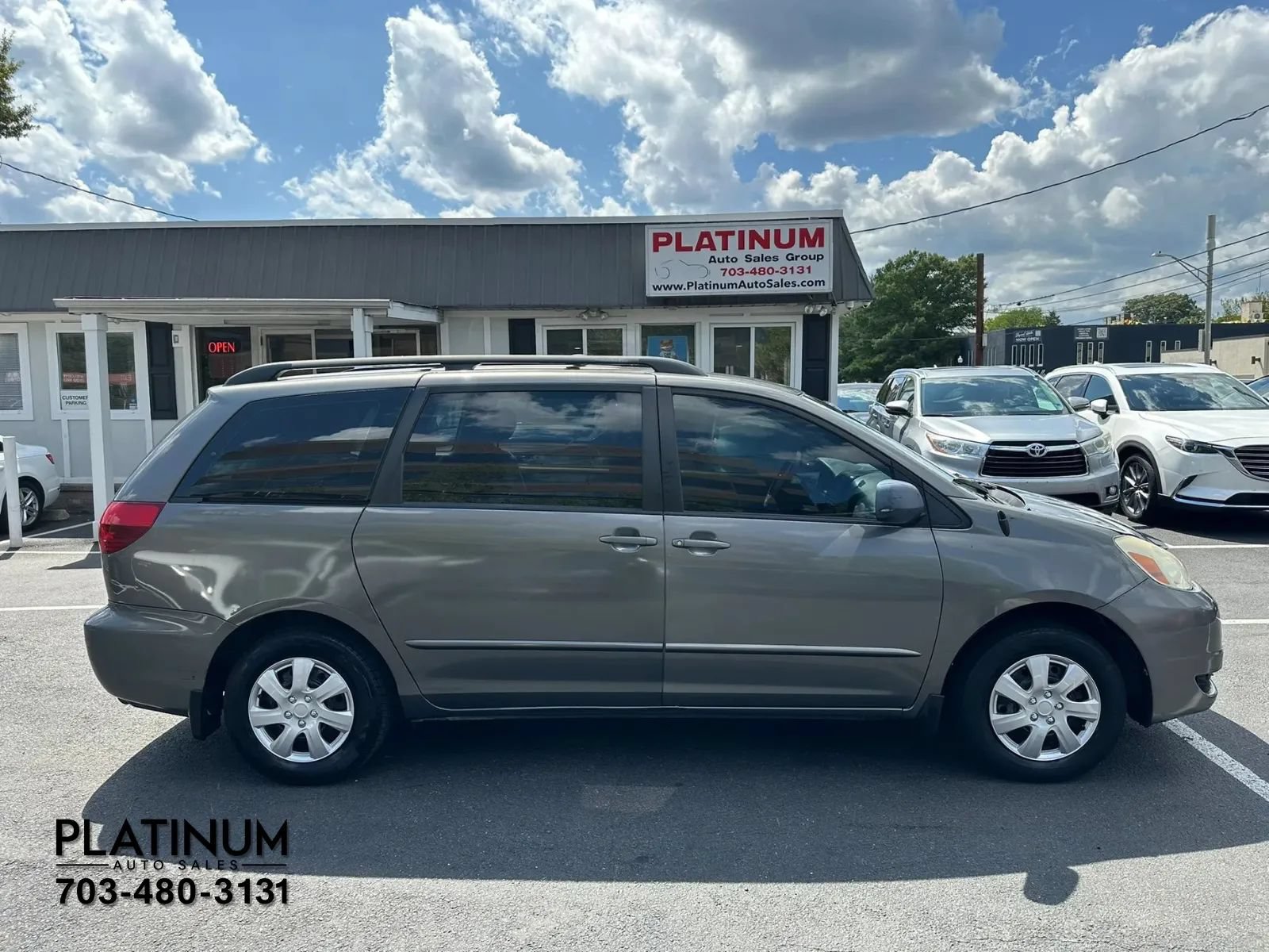 Used 2004 Toyota Sienna CE FWD image 2