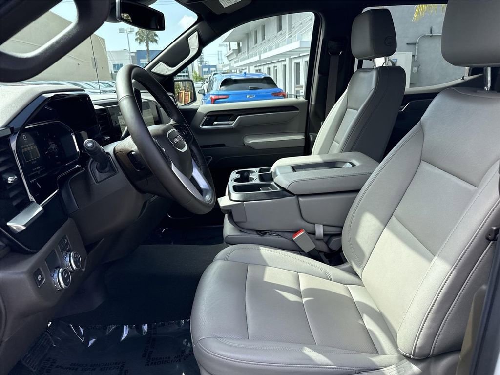 Used 2026 GMC Sierra 1500 SLT image 18