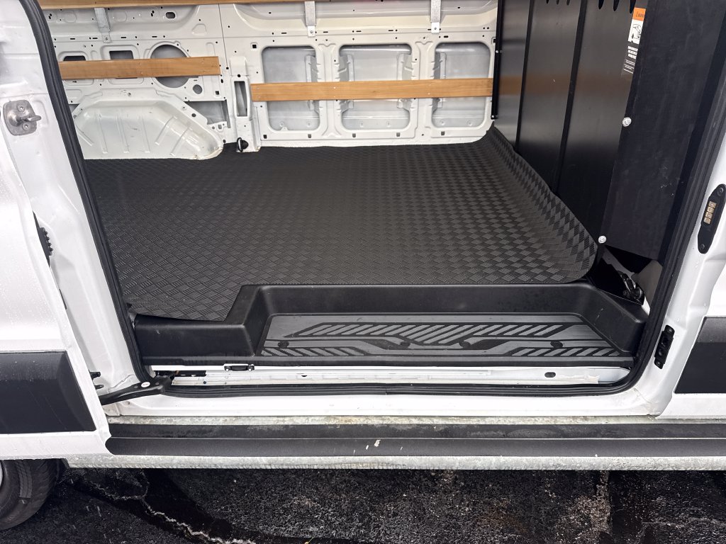 Used 2025 Ford Transit 250 Low Roof w/ Exterior Upgrade Package RWD image 18