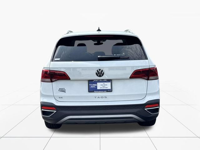 Used 2024 Volkswagen Taos SE FWD image 4