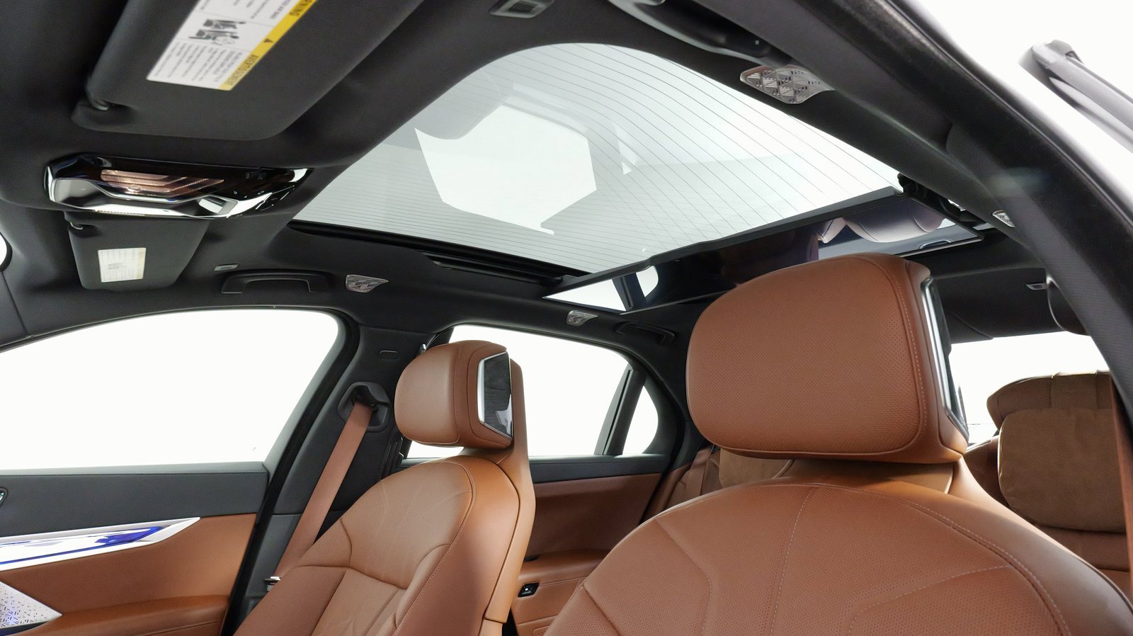 Used 2023 BMW i7 xDrive60 image 38