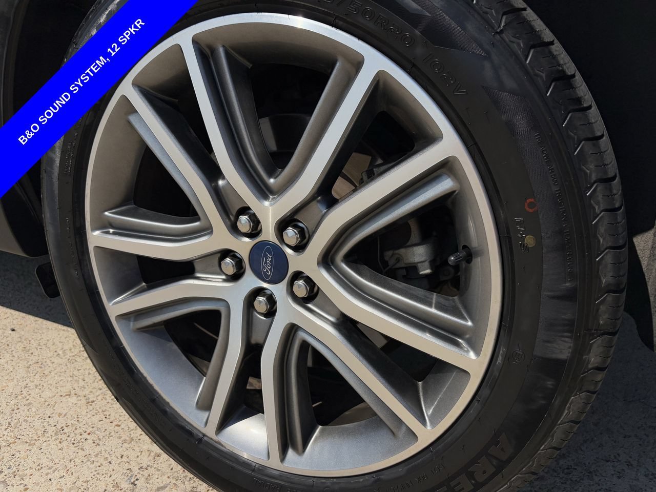 Used 2022 Ford Edge Titanium AWD/4WD image 11