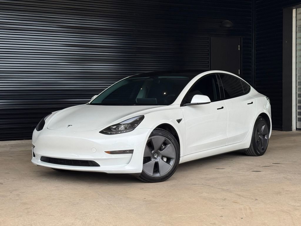 Used 2023 Tesla Model 3 Standard Range RWD image 1