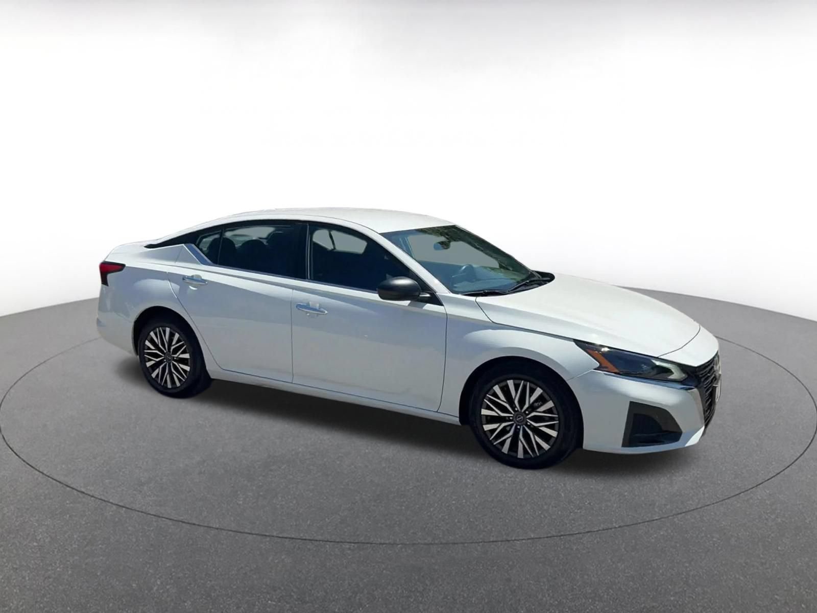 Used 2025 Nissan Altima 2.5 SV FWD video 2