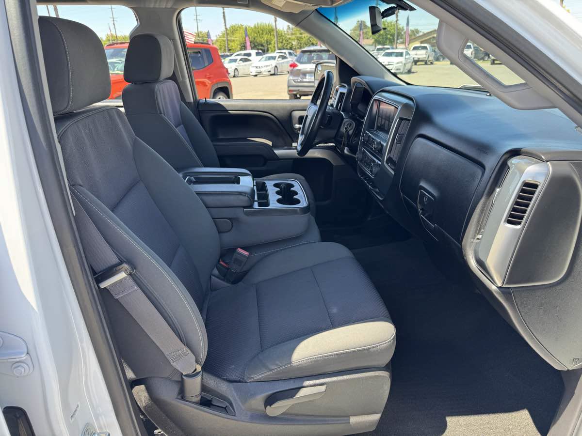 Used 2017 Chevrolet Silverado 1500 LT AWD/4WD image 14
