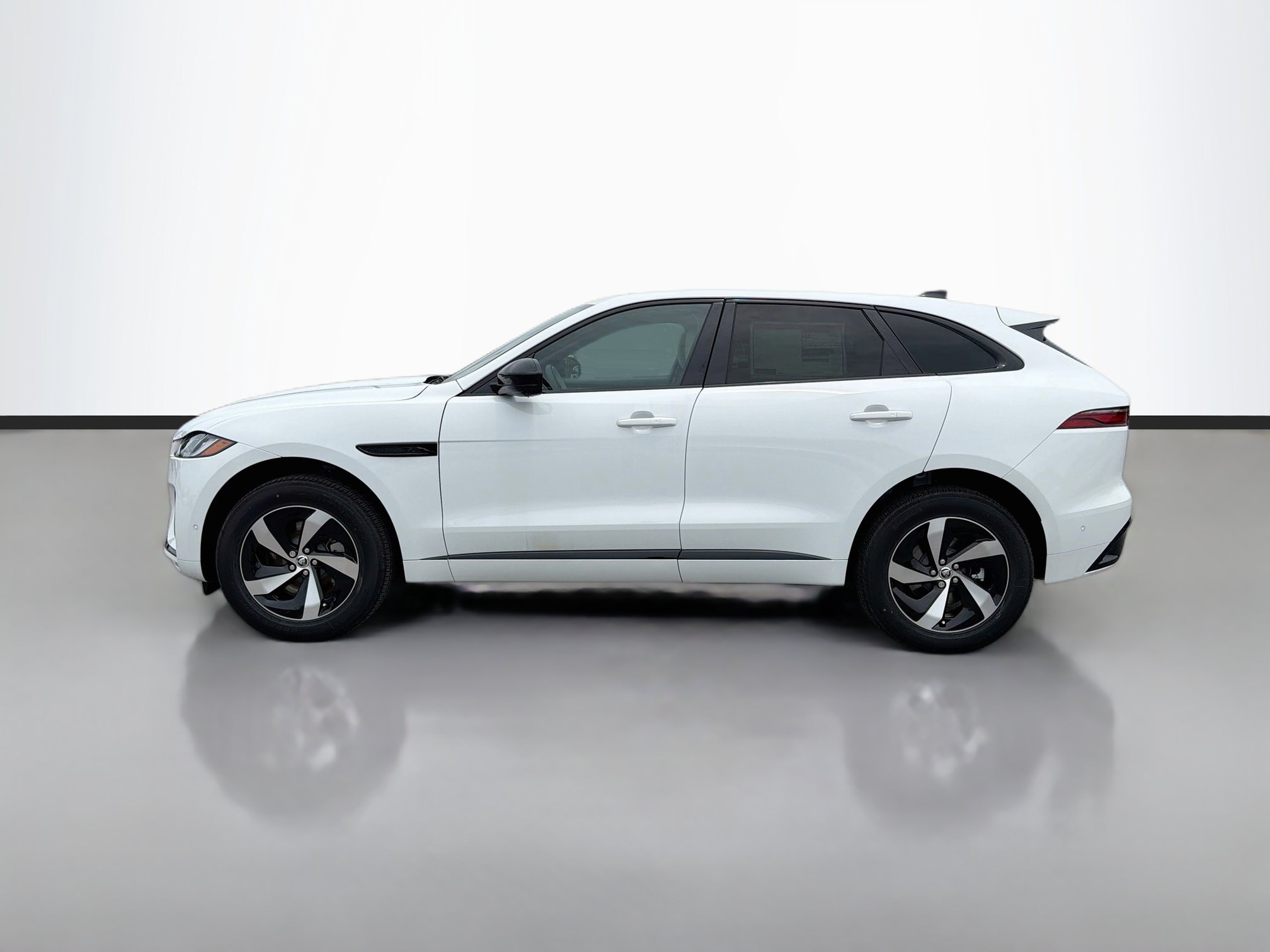 New 2026 Jaguar F-PACE R-Dynamic S AWD/4WD image 2