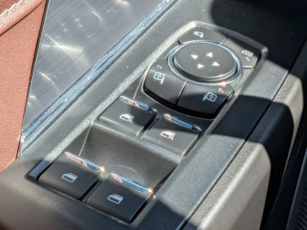 Used 2023 Ford F150 Lariat w/ Equipment Group 502A High image 28