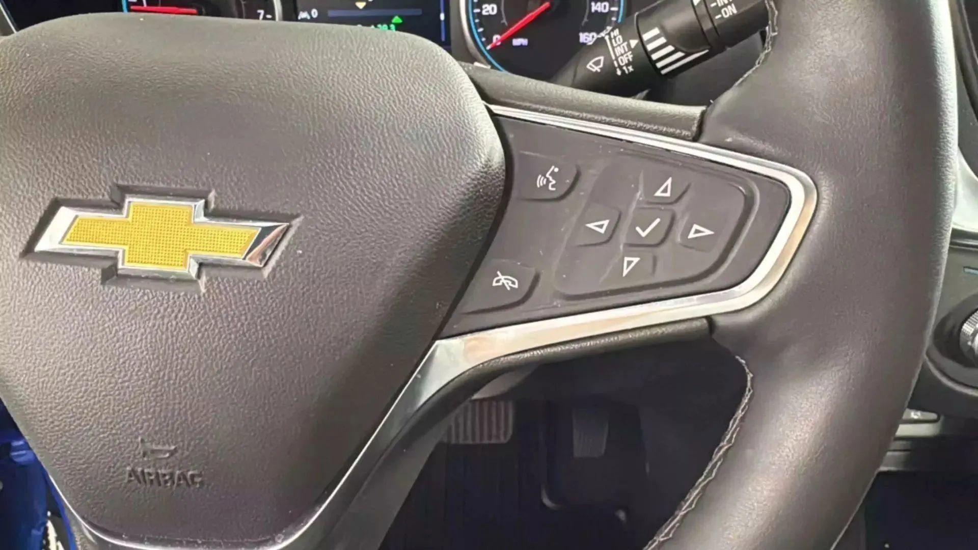 Used 2024 Chevrolet Equinox LT image 25