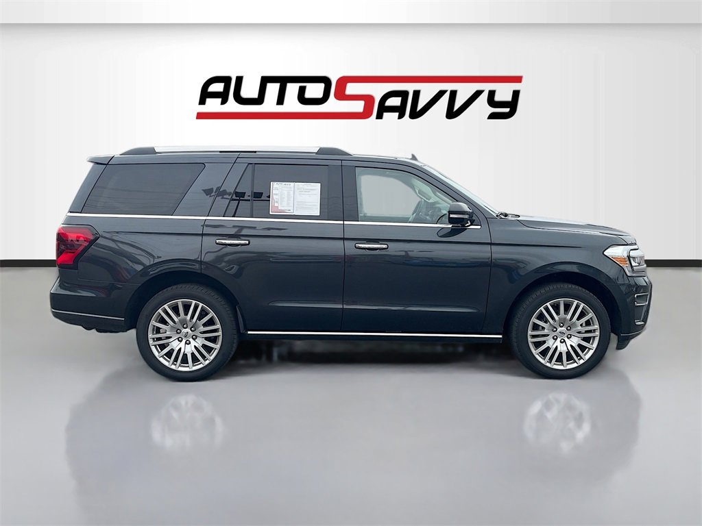 Used 2024 Ford Expedition Limited image 8