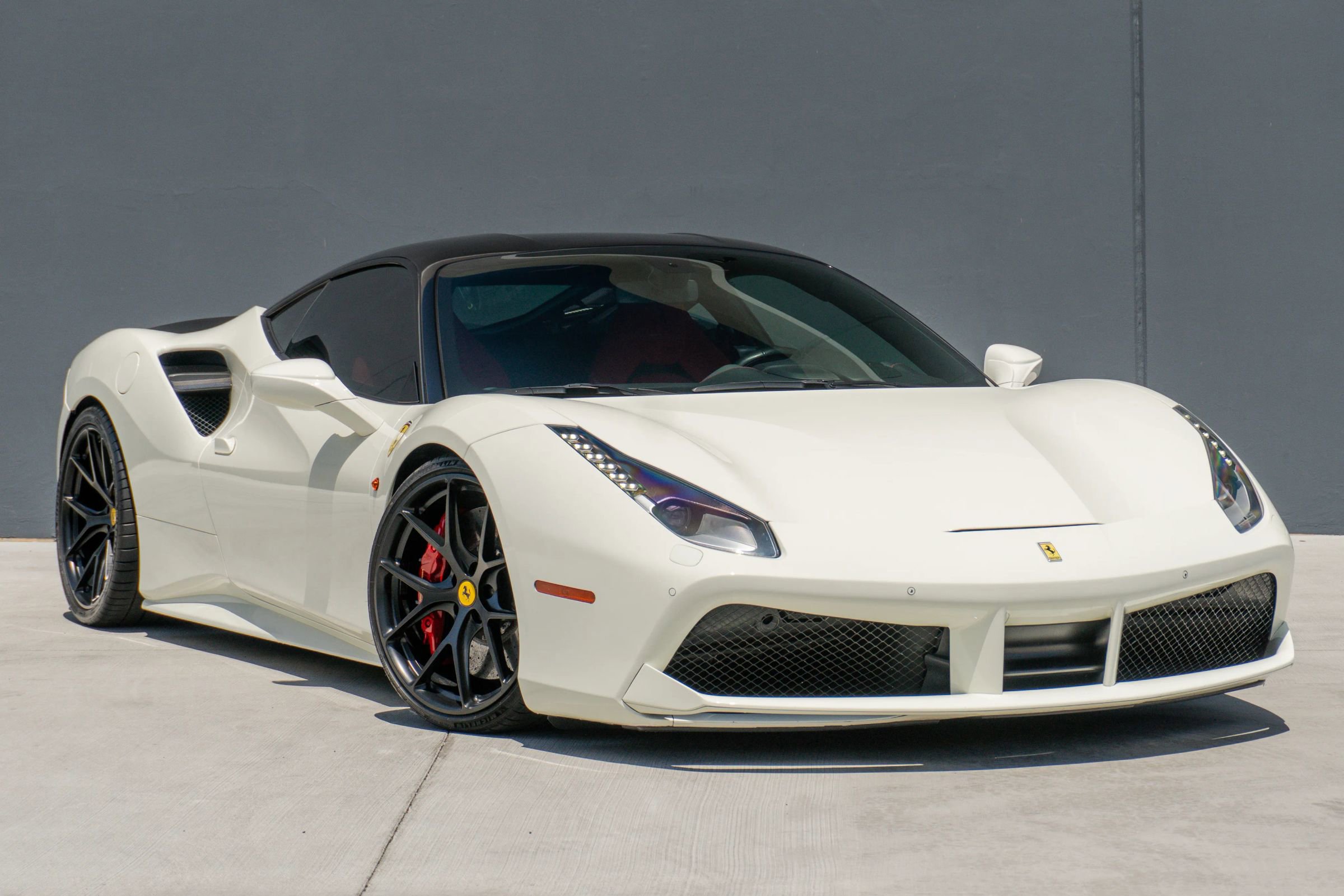 Used 2018 Ferrari 488 GTB RWD image 5