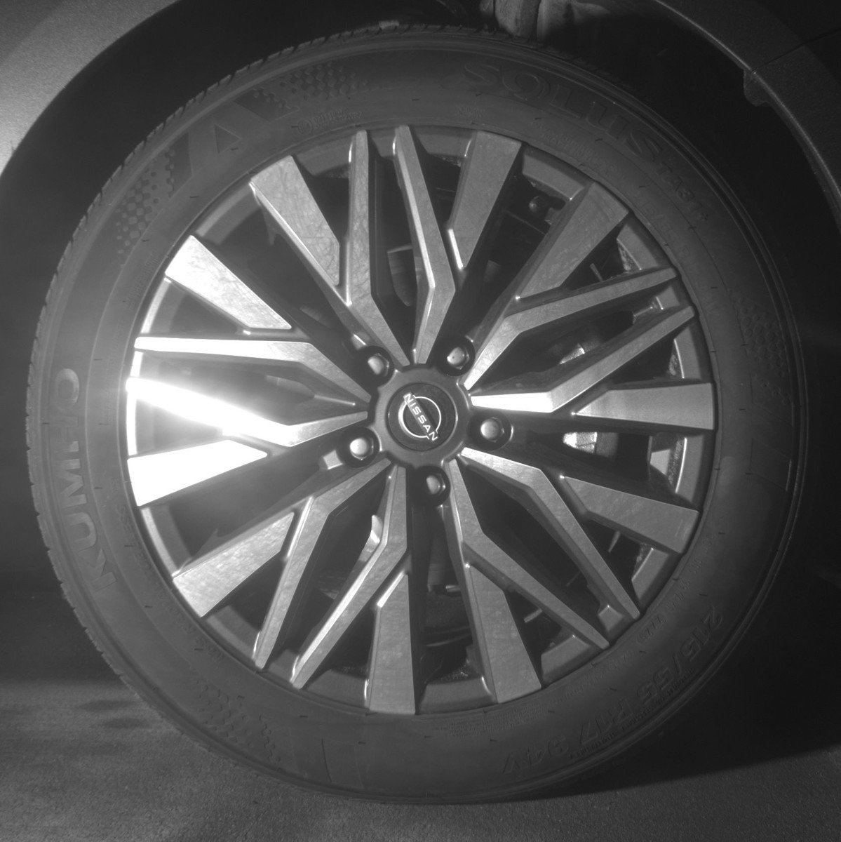 Used 2025 Nissan Altima 2.5 SV FWD image 13