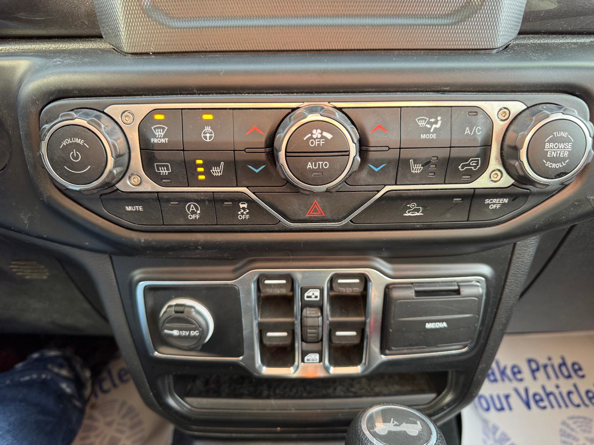 Used 2022 Jeep Wrangler Unlimited Sport image 32