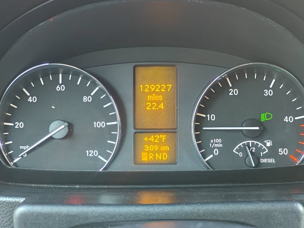 Used 2016 Mercedes-Benz Sprinter 2500 image 26