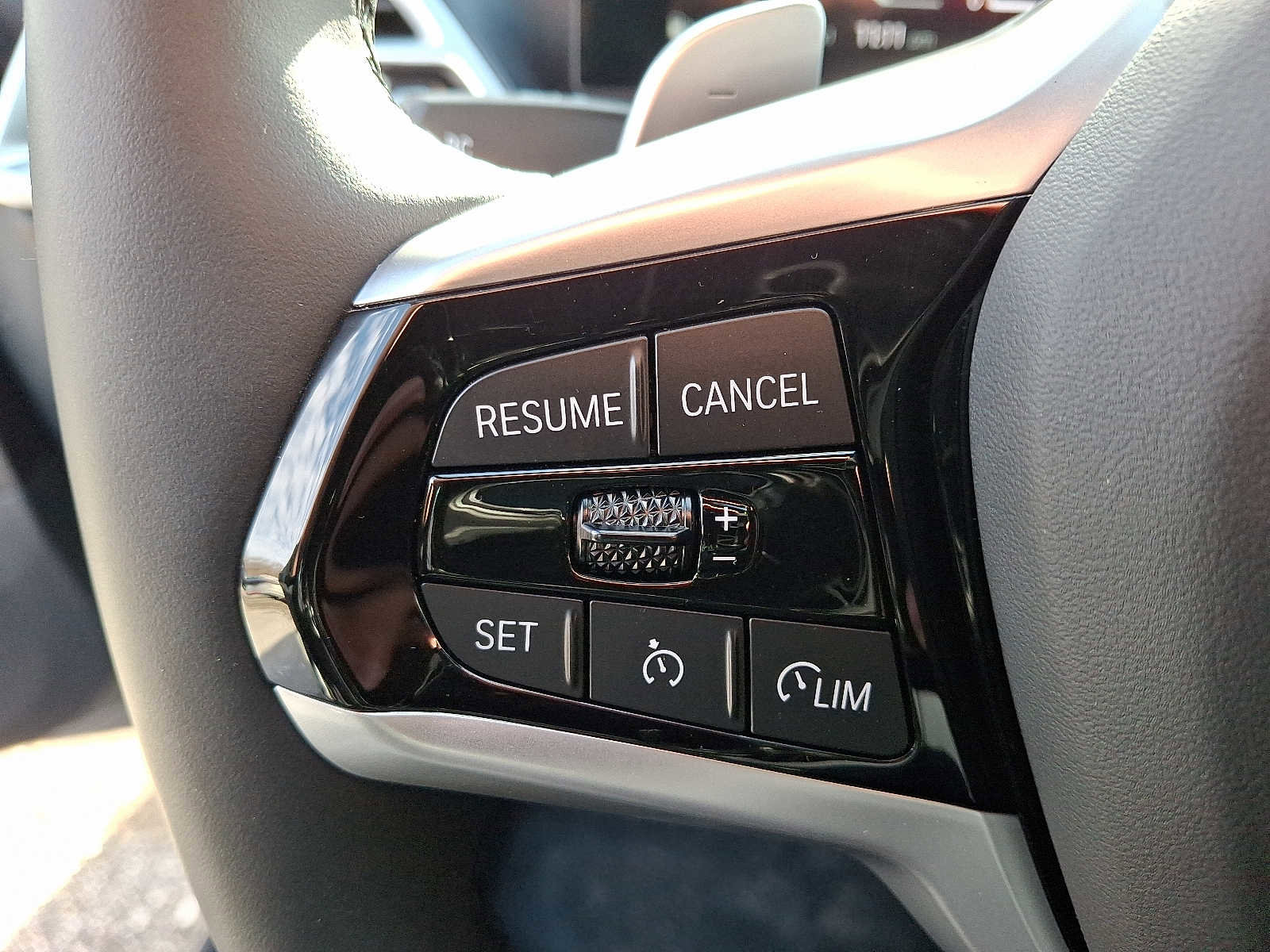 Used 2025 BMW 330i xDrive Sedan w/ M Sport Package image 22