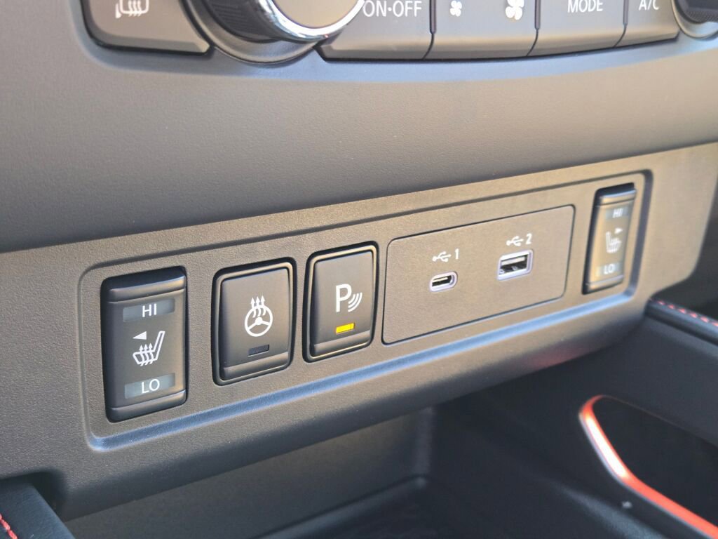New 2025 Nissan Frontier PRO-4X w/ Pro Premium Package image 25