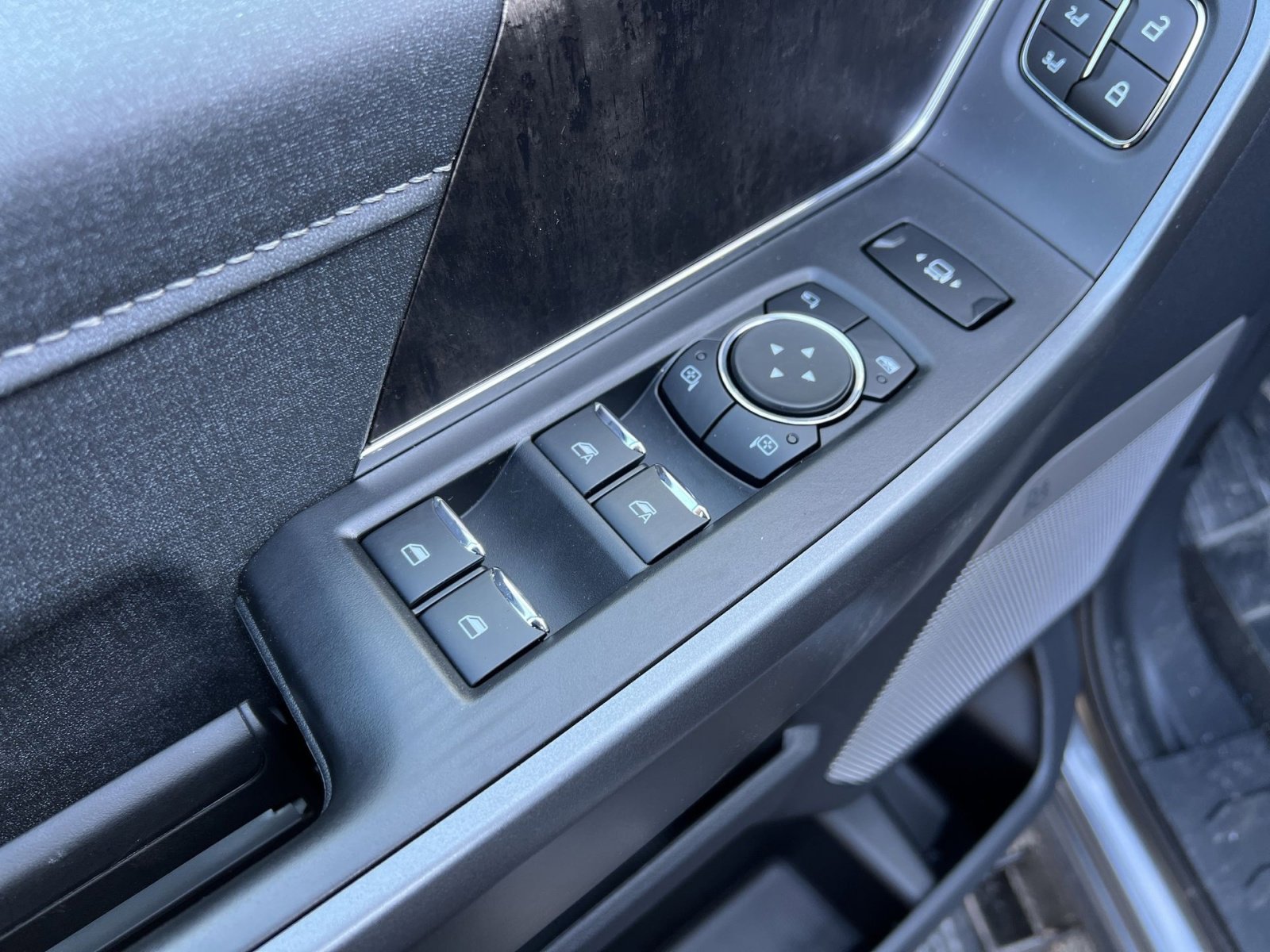 New 2026 Ford F250 Lariat w/ Lariat Ultimate Package image 15