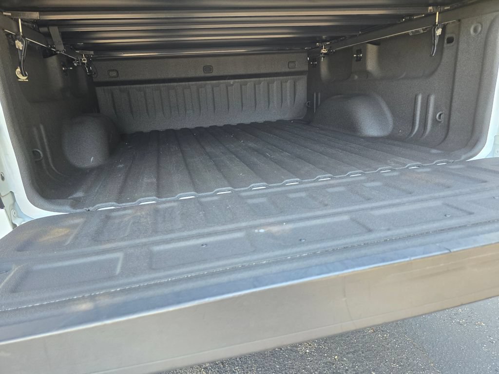 Used 2018 GMC Sierra 1500 SLT w/ SLT Premium Package AWD/4WD image 17