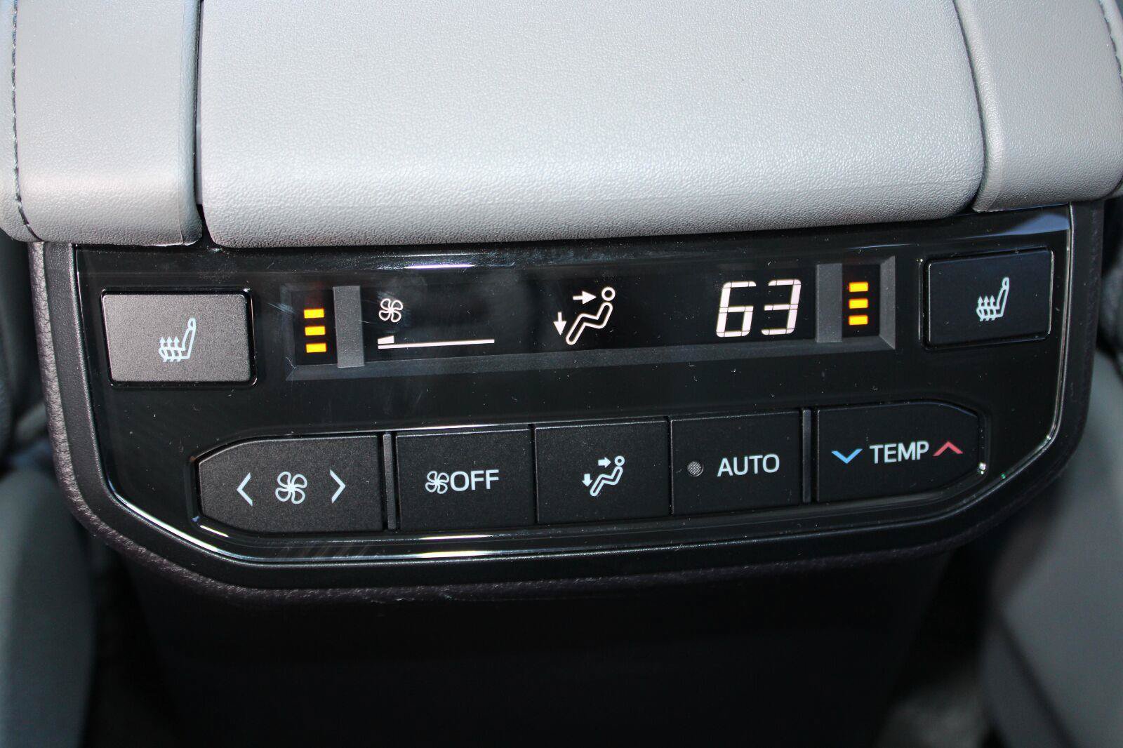Used 2026 Toyota Highlander Platinum AWD/4WD image 34