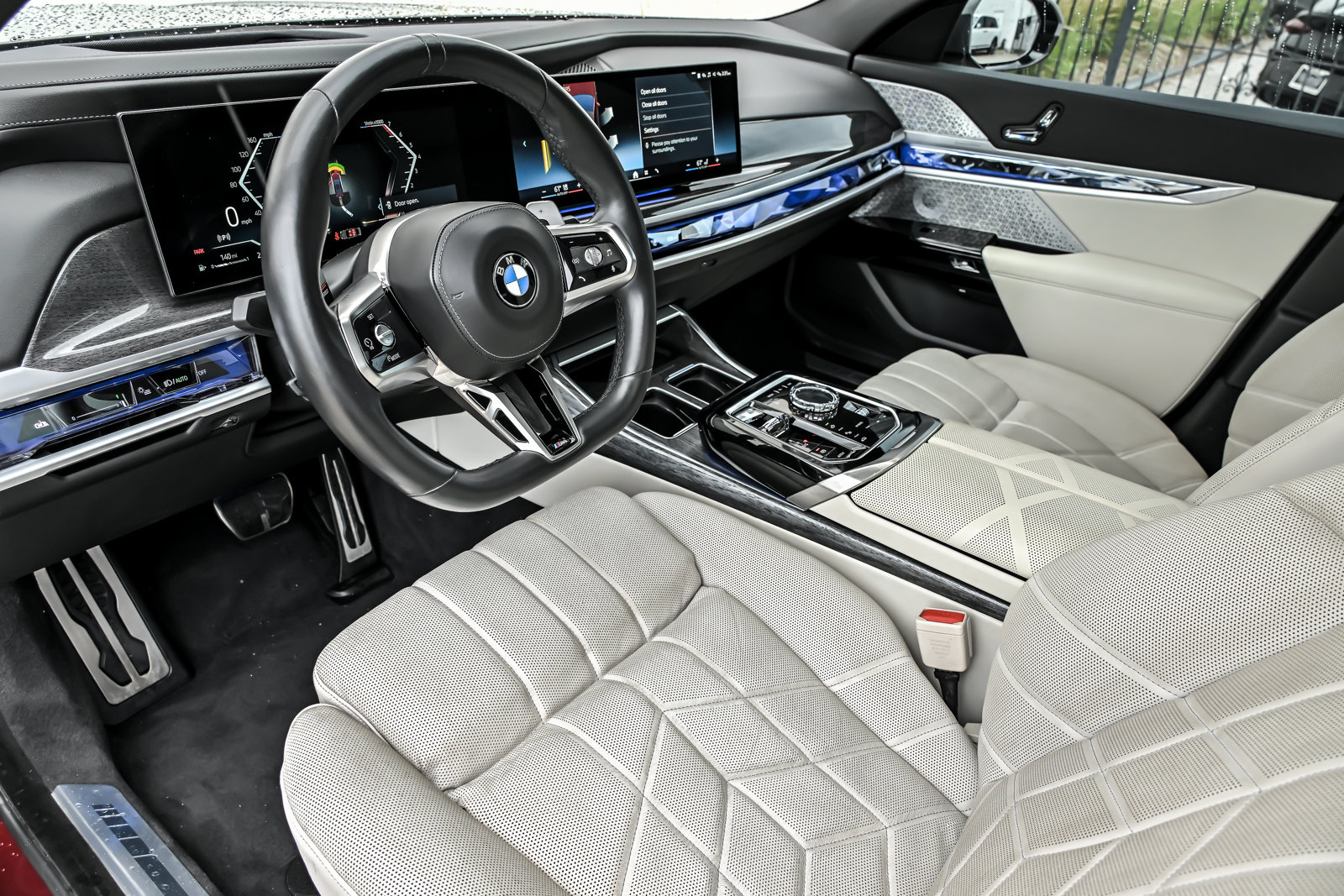 Used 2023 BMW 760i xDrive AWD/4WD image 21