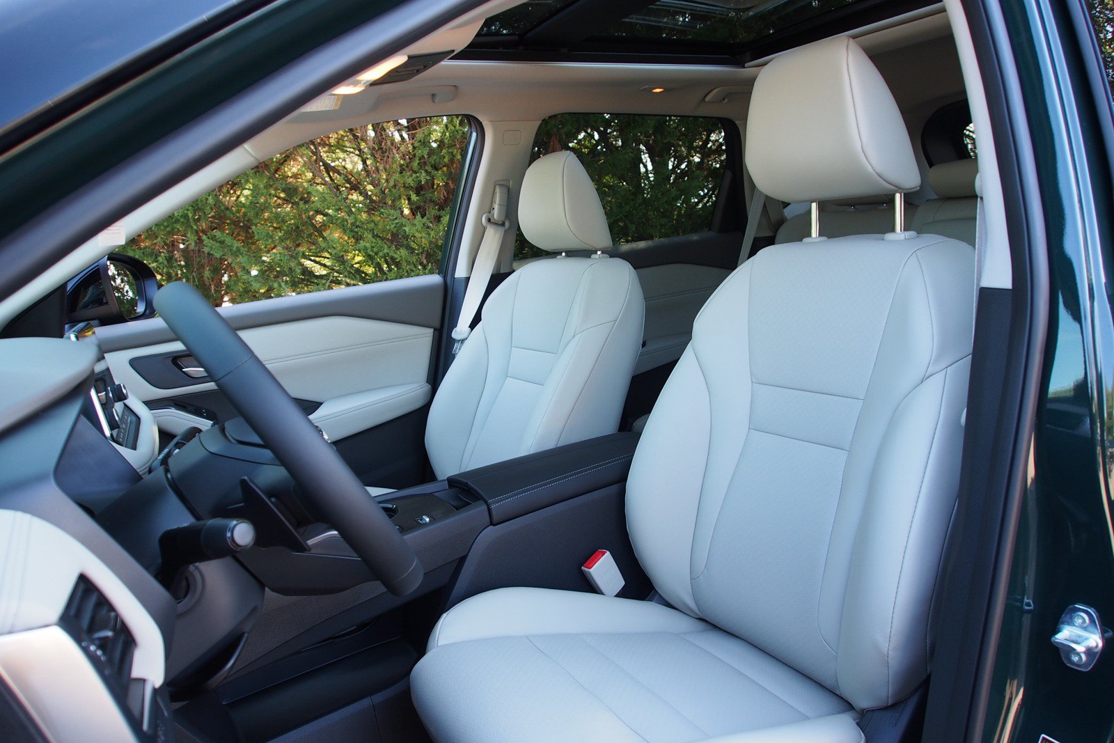New 2026 Nissan Rogue Dark Armor FWD image 17