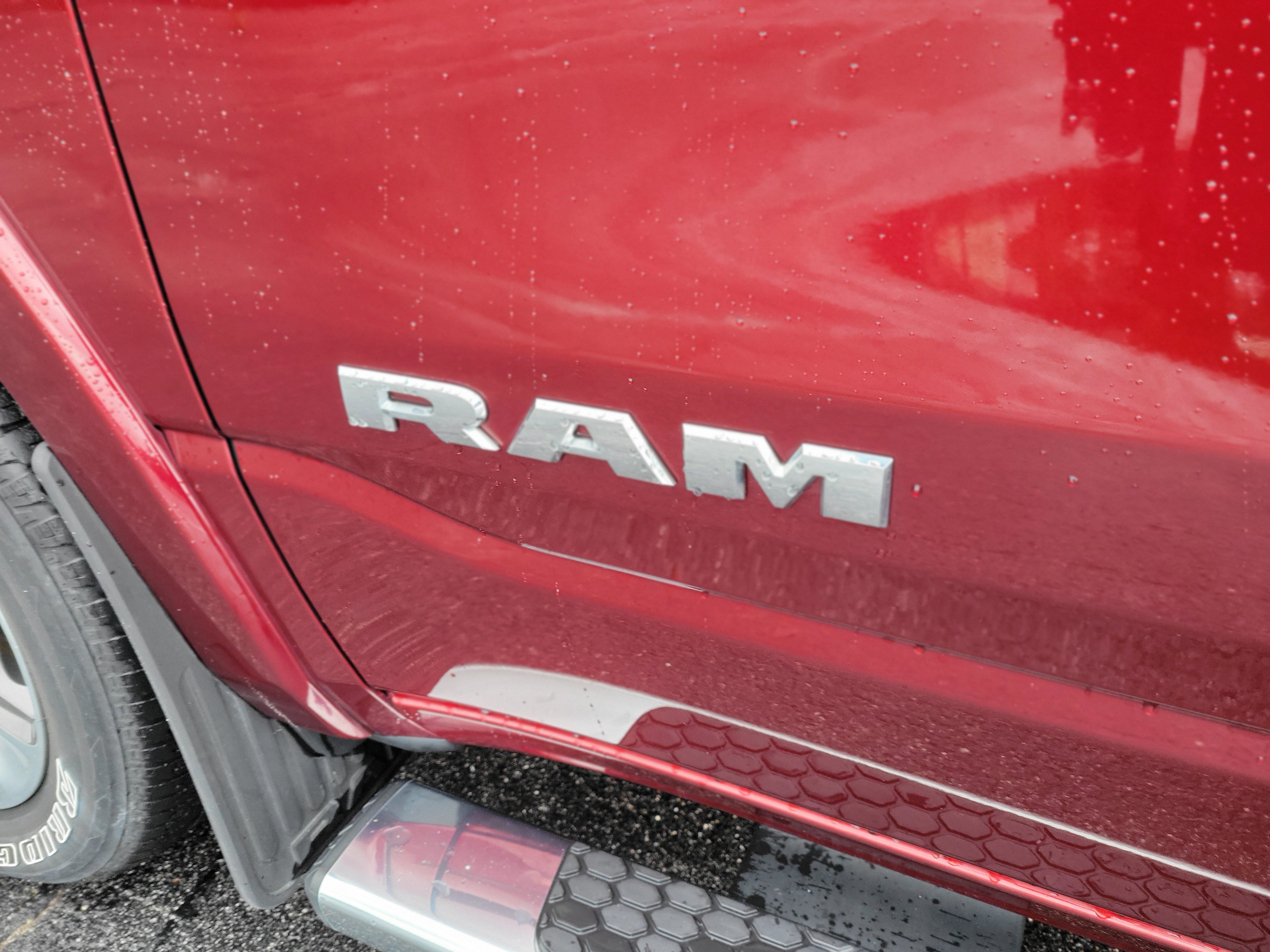 Used 2022 RAM 1500 Laramie w/ Sport Appearance Package AWD/4WD image 15