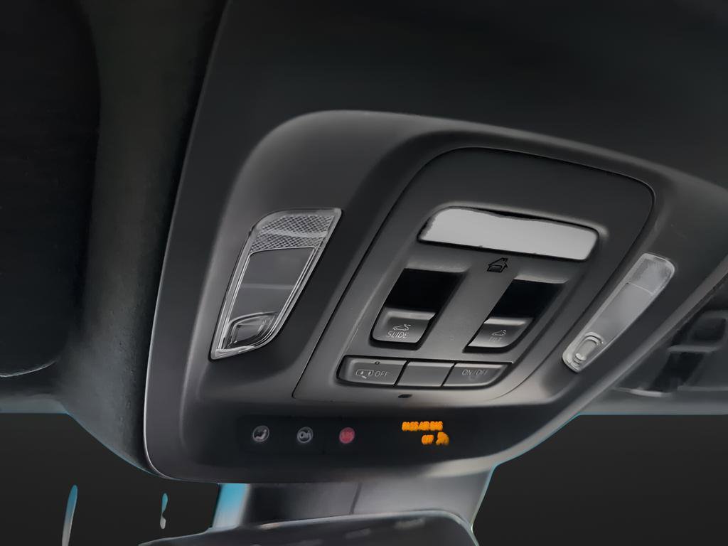 Used 2022 Cadillac CT4 V w/ LPO, ONYX Package image 17