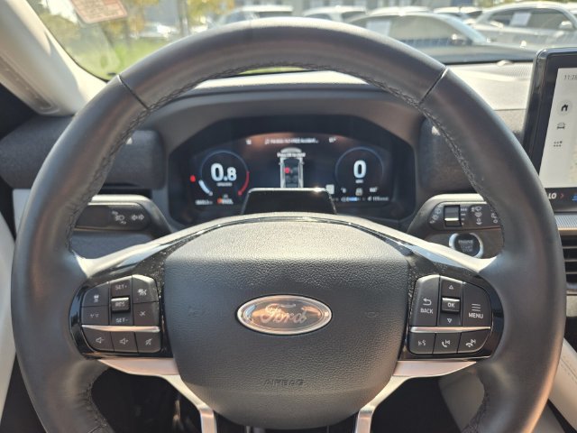 Used 2025 Ford Explorer Platinum w/ Ultimate Package RWD image 30