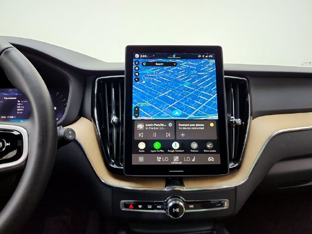 Certified 2026 Volvo XC60 B5 Plus AWD/4WD image 27