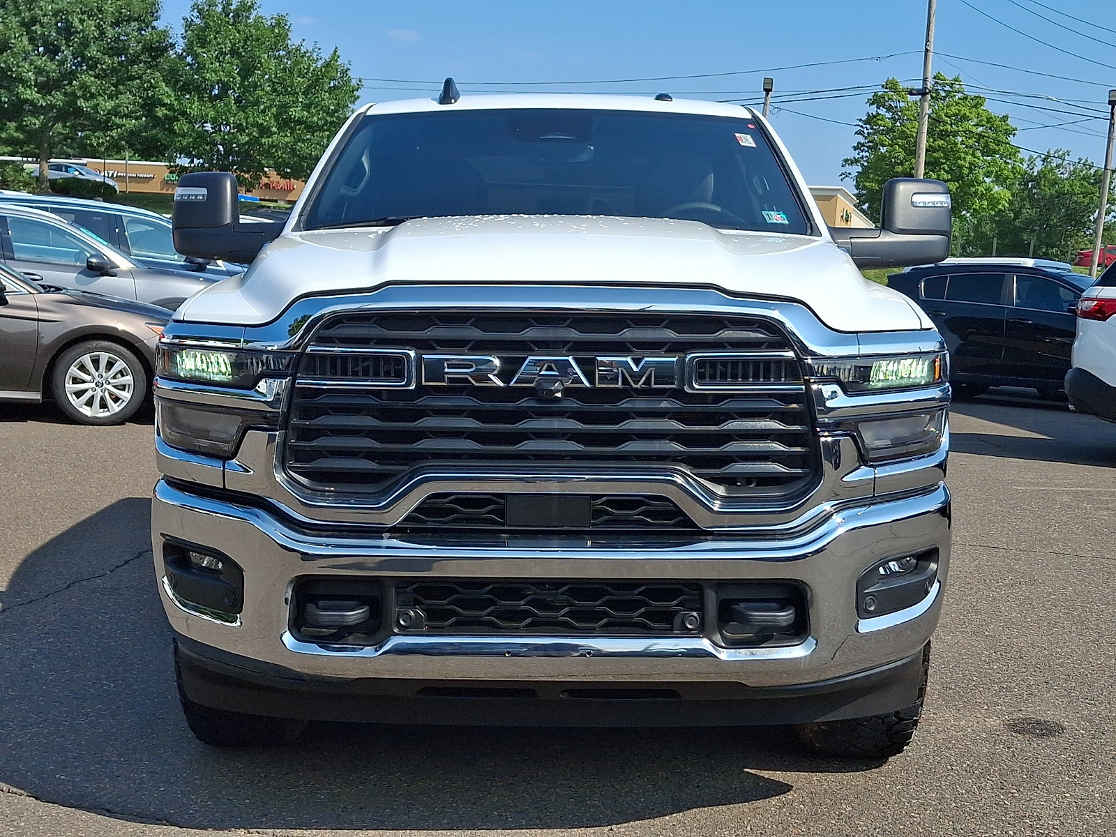 Used 2025 RAM 2500 Big Horn AWD/4WD image 2