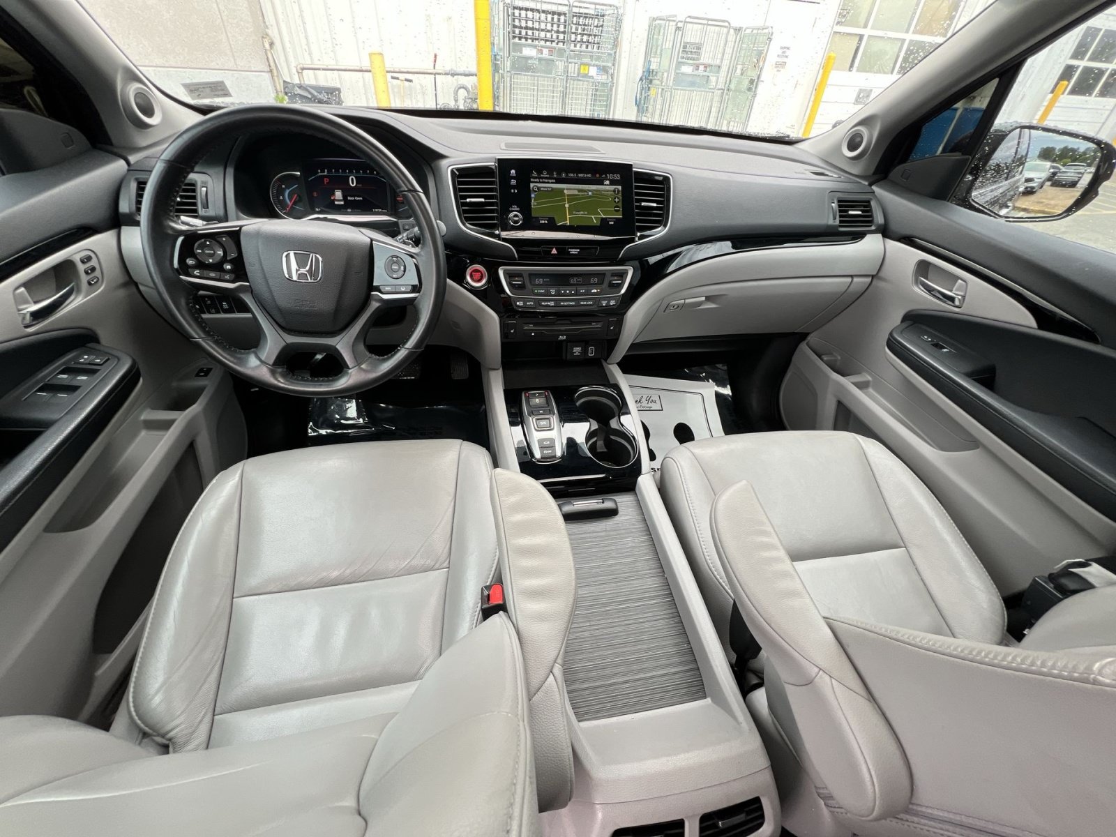 Used 2019 Honda Pilot Touring image 2