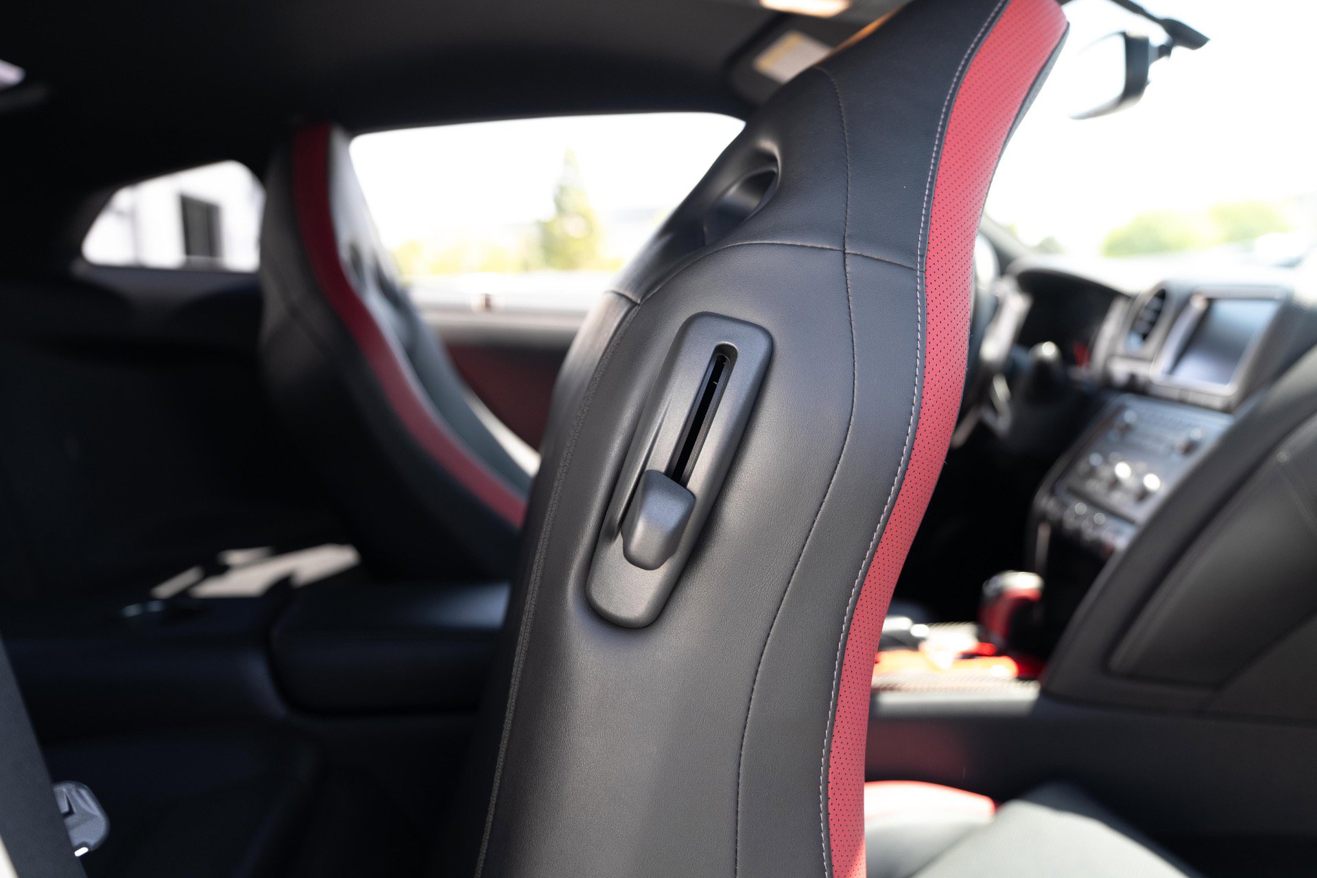 Used 2013 Nissan GT-R Black Edition AWD/4WD image 91