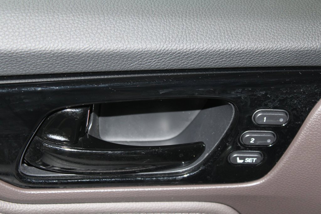 Used 2023 Honda Odyssey Elite image 8