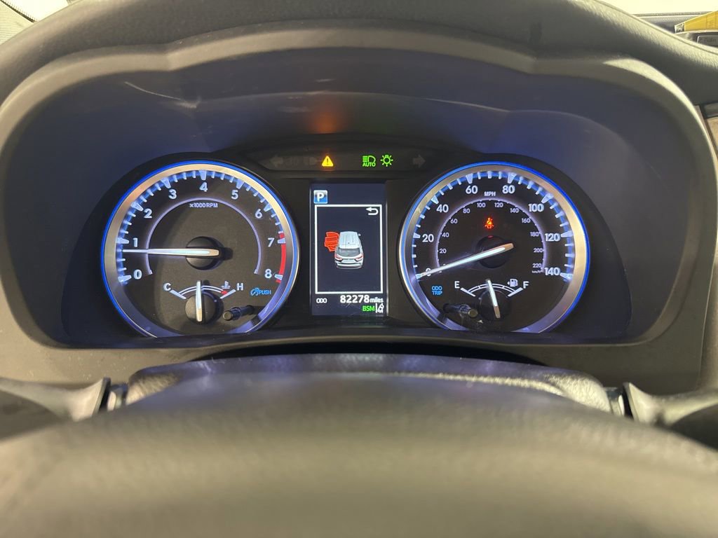 Used 2019 Toyota Highlander XLE AWD/4WD image 12