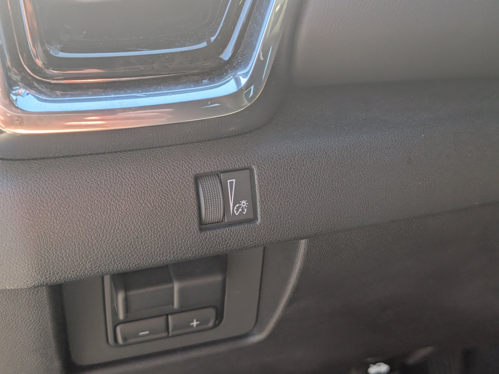 Used 2025 GMC Canyon Elevation AWD/4WD image 16