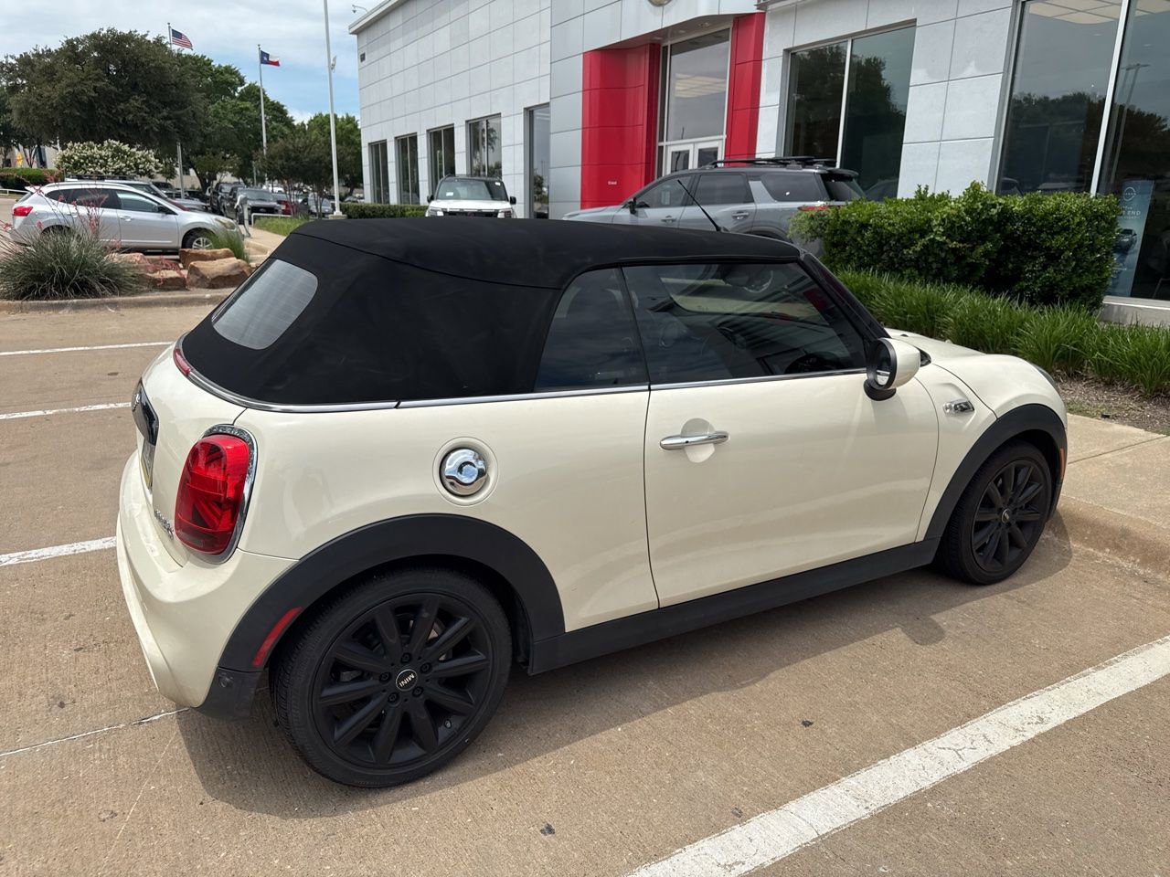 Used 2021 MINI Cooper S w/ Premium Package FWD image 2