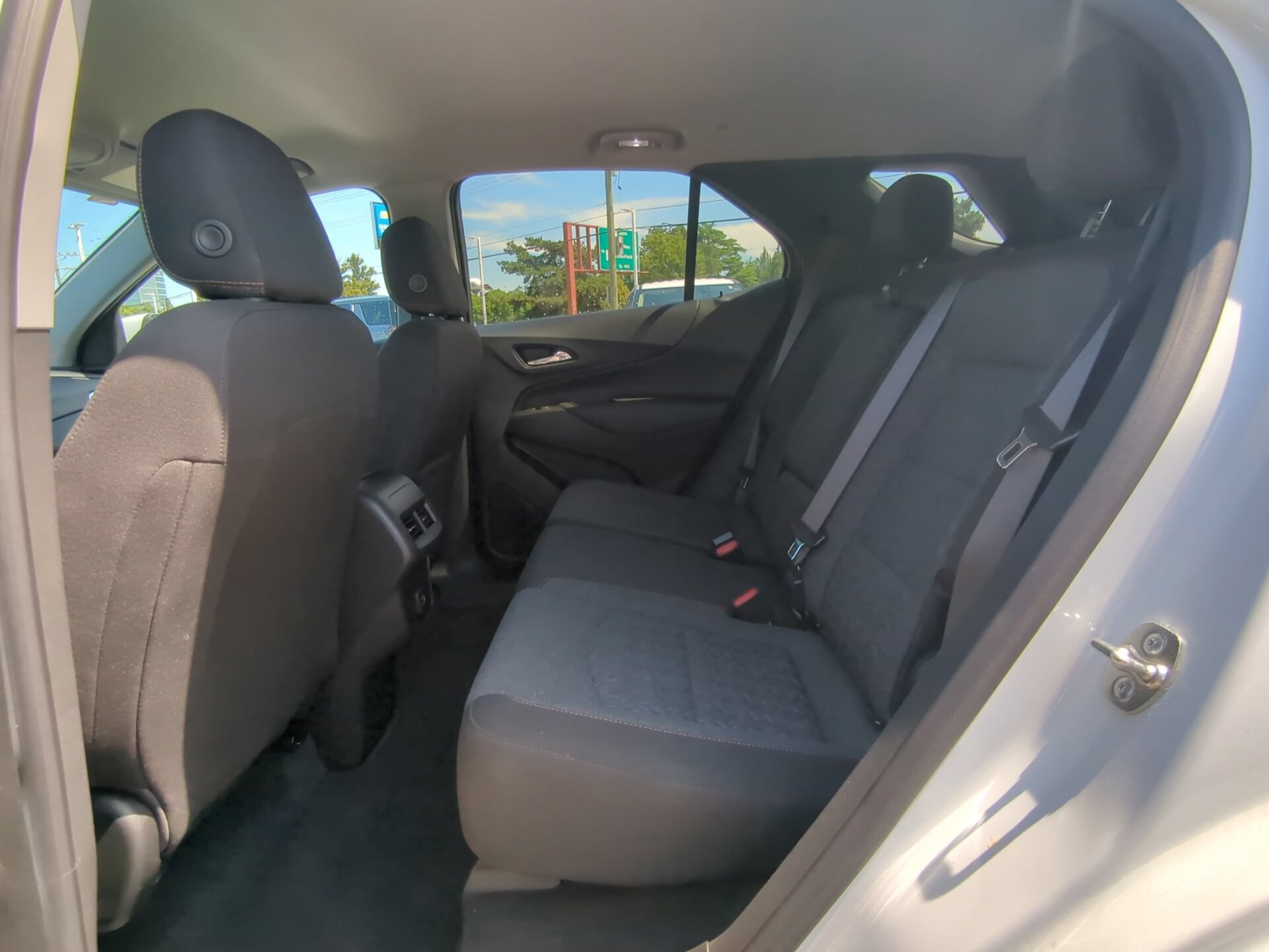 Used 2024 Chevrolet Equinox LT FWD image 10