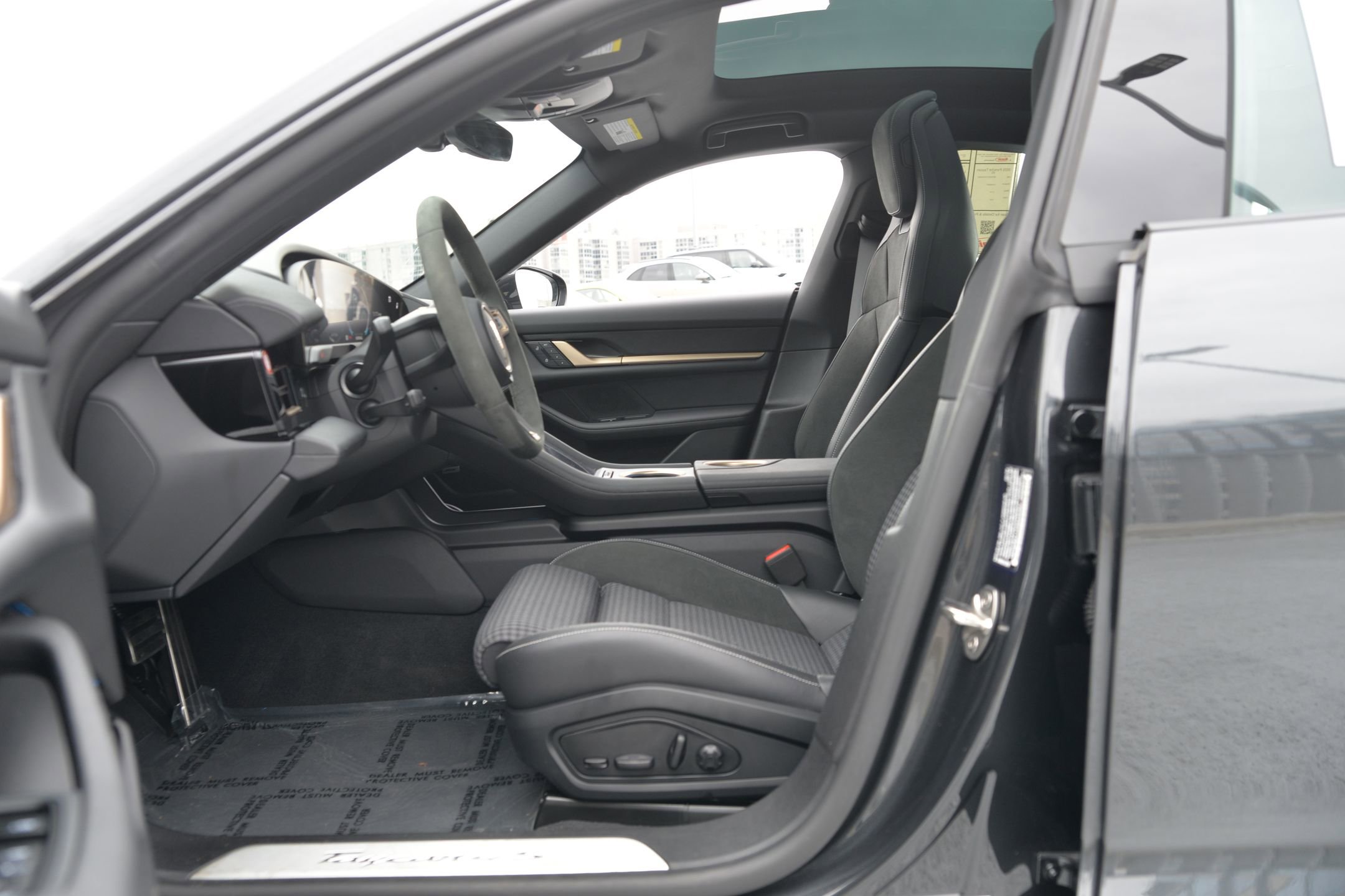 Certified 2025 Porsche Taycan 4S image 24