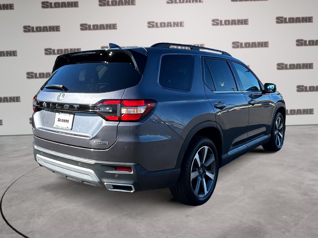 Certified 2024 Honda Pilot Touring image 5