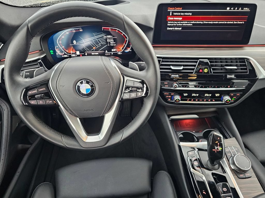 Used 2023 BMW 530i w/ Premium Package RWD image 18
