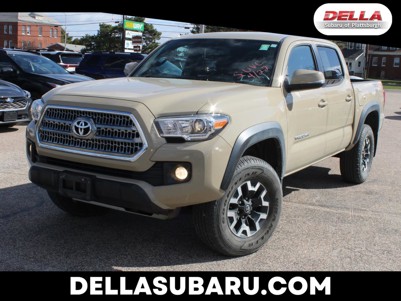 Used 2017 Toyota Tacoma TRD Off-Road w/ Tow Package (A/T) image 1