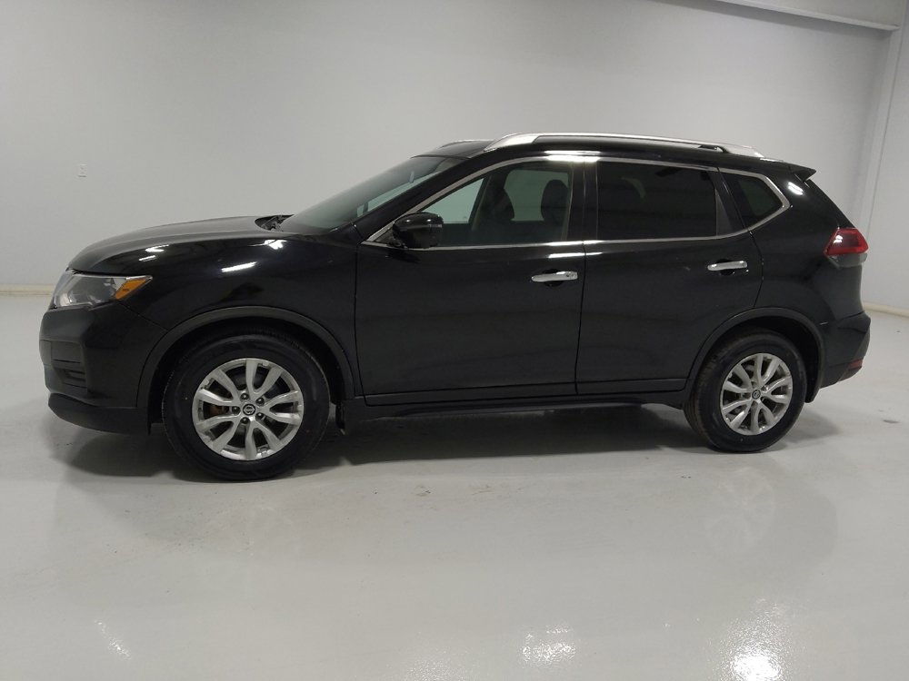 Used 2018 Nissan Rogue SV w/ Premium Package image 2