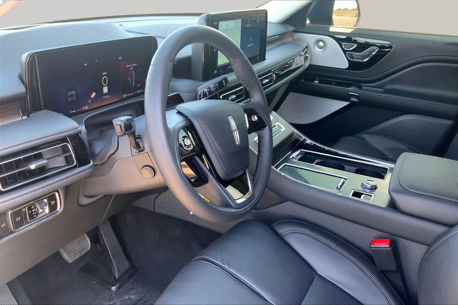 New 2026 Lincoln Aviator Reserve AWD/4WD image 8